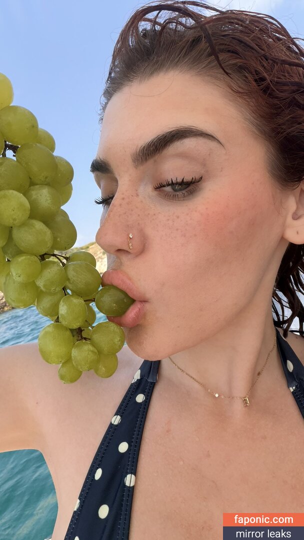 Carla_vyxx, carla_vyx, https: Nahé úniky  Fotka #1