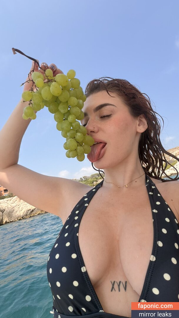 Carla_vyxx, carla_vyx, https: Nahé úniky  Fotka #3
