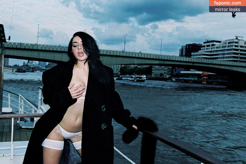 Charli XCX, charli_xcx, charlignarly, charlixcx, https: Nahé úniky OnlyFans Fotka #90