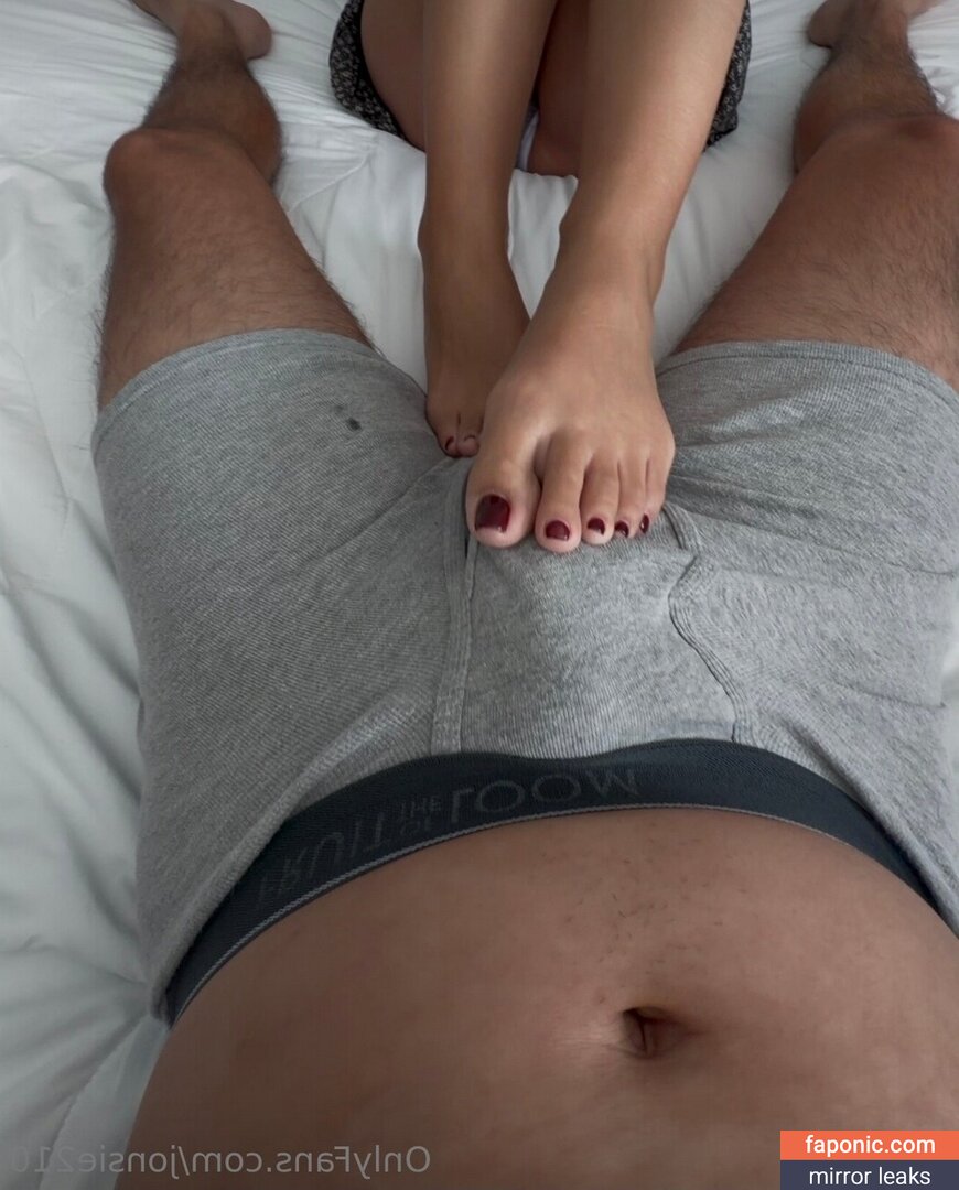 Olivia Jones, jonsie210, tony0121 Nahé úniky OnlyFans Fotka #28