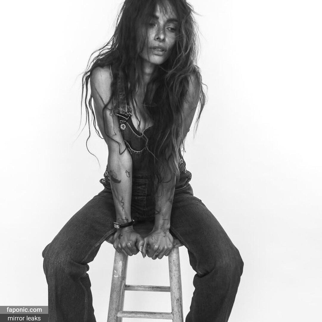 Sarah Shahi, sarahshahi Nahé úniky  Fotka #88
