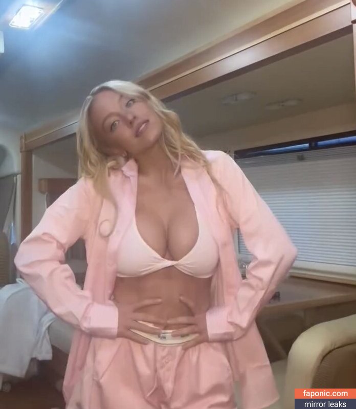 Sydney Sweeney, gal_gadot, sydney_sweeney Nahé úniky OnlyFans Fotka #91