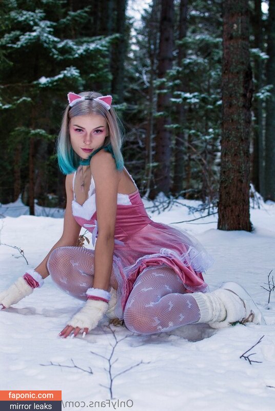 Trixy Blue, trixyblue, trixybluegirl Nahé úniky OnlyFans Fotka #2