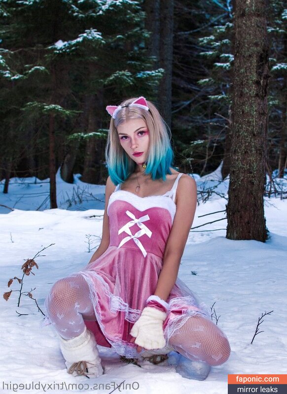 Trixy Blue, trixyblue, trixybluegirl Nahé úniky OnlyFans Fotka #4
