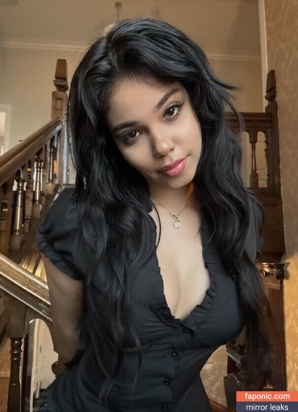 Victoria Vonne, pixieonyxx Nahé úniky OnlyFans Fotka #7