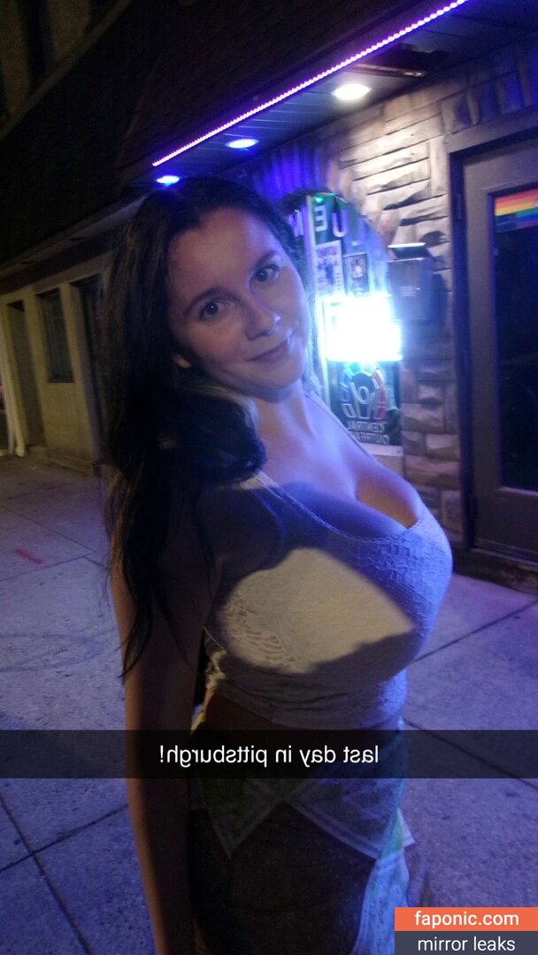 Yellz0, Yellz1, bigtittygothegg, yellz Nahé úniky OnlyFans/Patreon Fotka #331