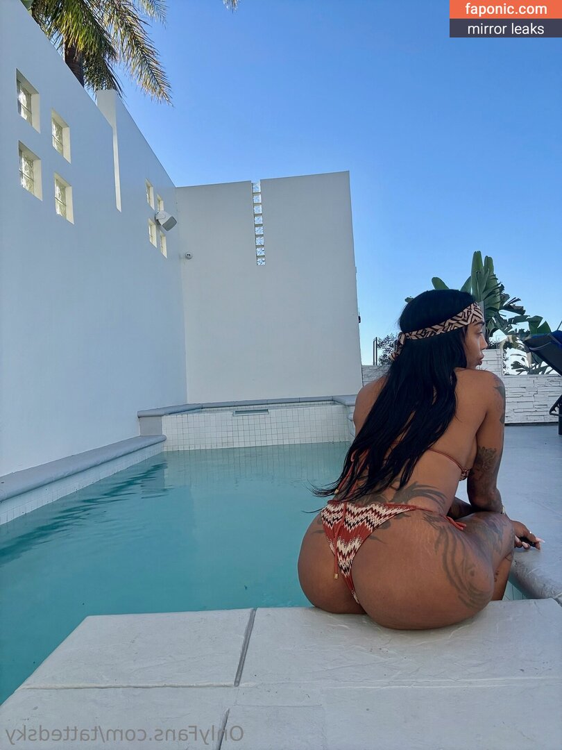 Jakeita Days, Sky Days, bskyyy, flyyytattedsky Nahé úniky OnlyFans Fotka #2