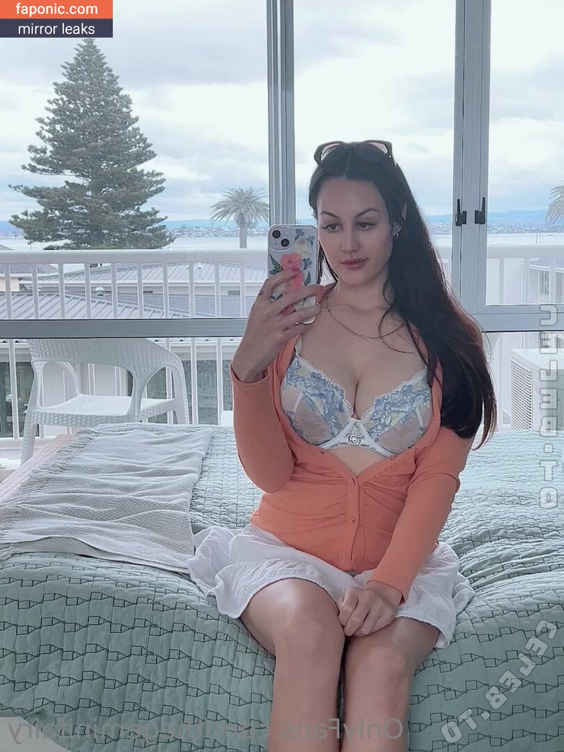 realboujeemom, the_boujeemommy, thegeminifairy Nahé úniky OnlyFans Fotka #14