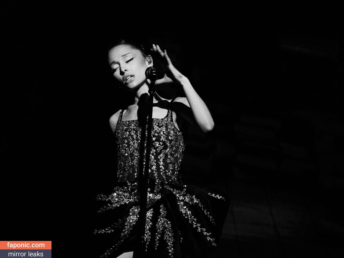 Ariana Grande, arianagrande Nahé úniky OnlyFans Fotka #155