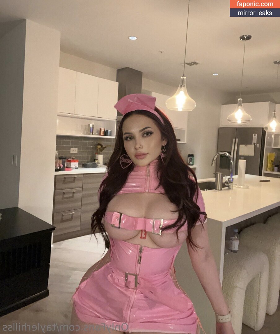 Tayler Hills, taylerhiIIs, taylerhillss Nahé úniky OnlyFans Fotka #453