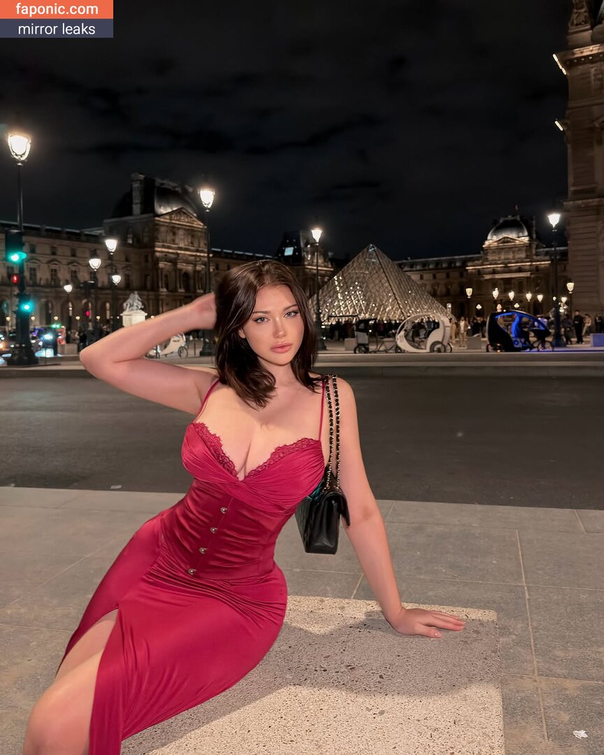 andreeamaresof, andreeamaresof_fanpage2022, blackwidof Nahé úniky OnlyFans Fotka #4