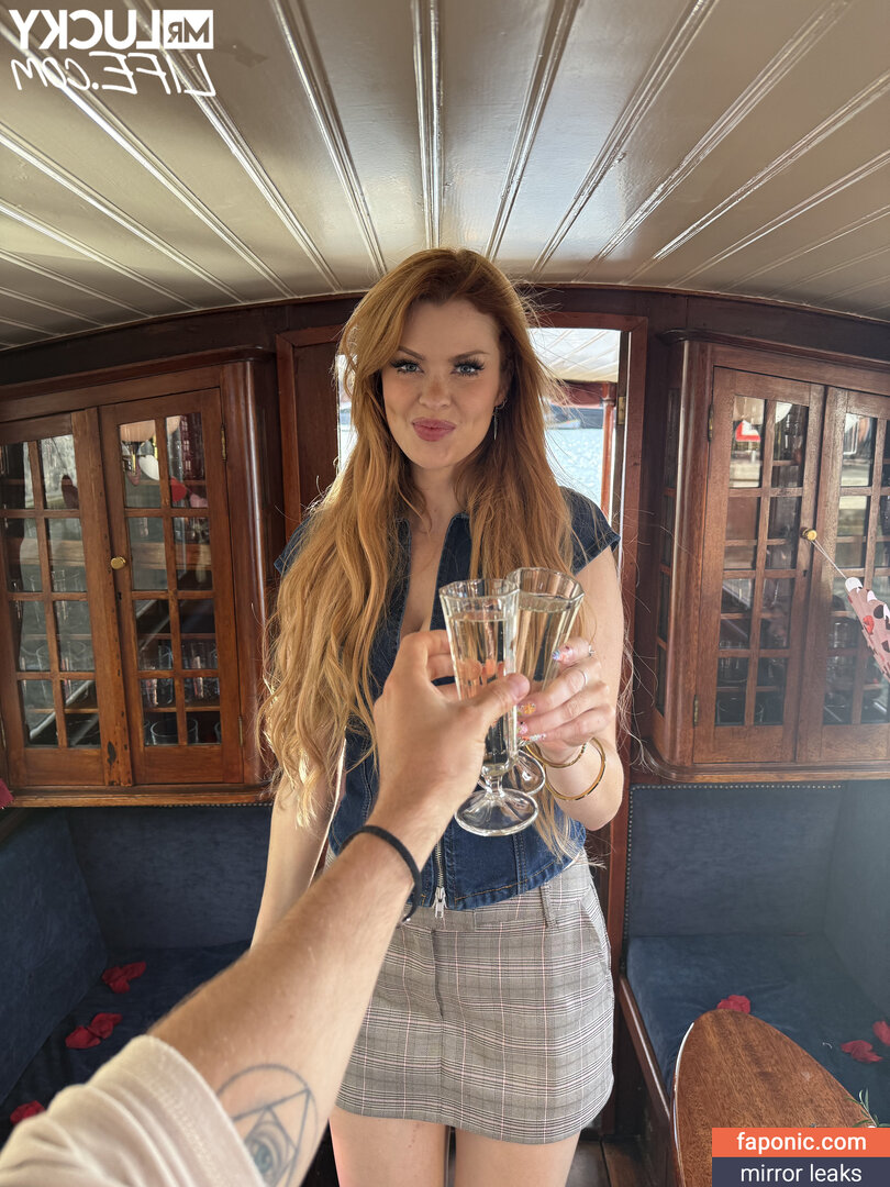 Elly Clutch, PeachGoneWild, ellyclutch, ellyclutchh Nahé úniky OnlyFans Fotka #140