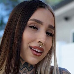 Split_tongue_bri