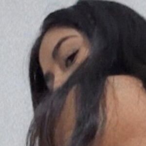 valerie_08